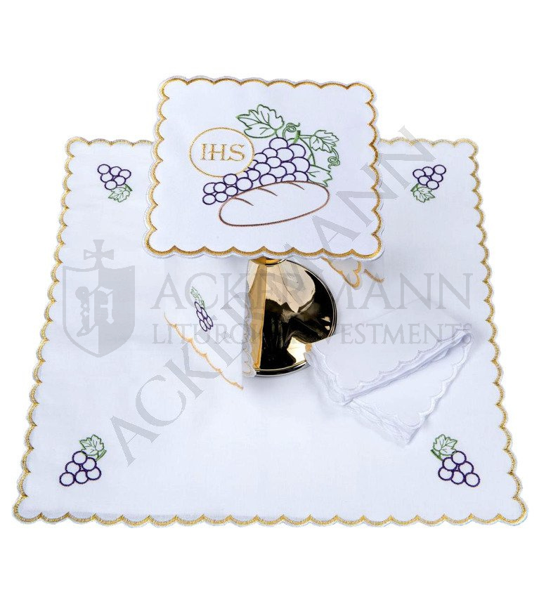 Altar linen bread and grapes